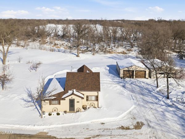 702 8TH Street , Manvel, ND 58256