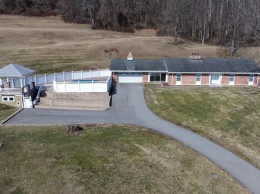 3574 Freedom Highway, Fairmont, WV 26554