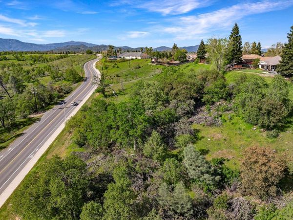 166 Quartz Hill Rd, Redding, CA 96003