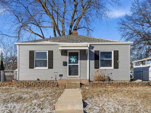 2316 Pacific Street, Davenport, IA 52804