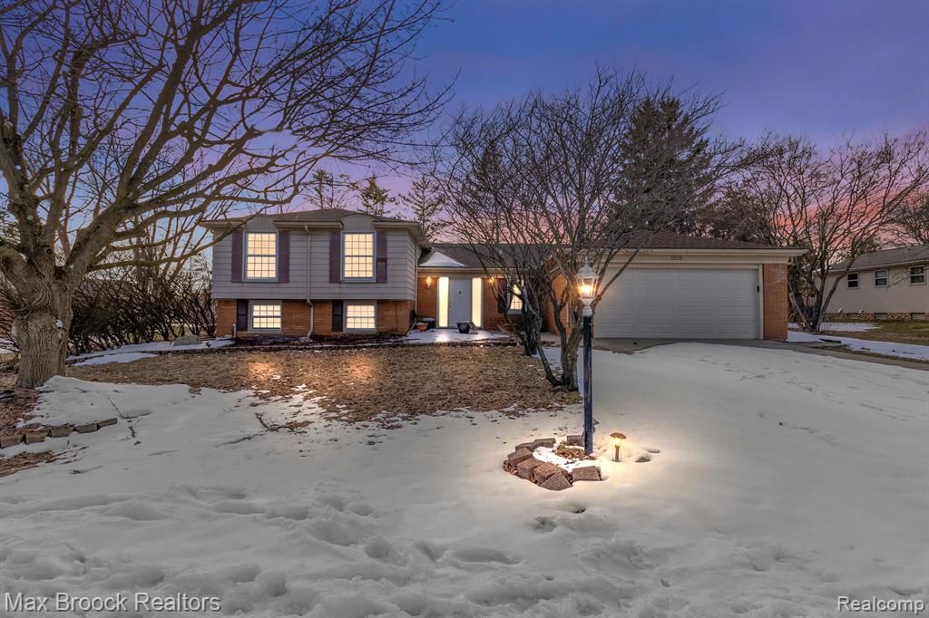 1886 Hickory Bark Lane , Bloomfield Township, MI 48304 Main Photo