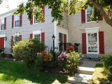 1437 Lantern Lane, Rochester Hills, MI 48306