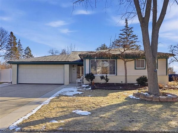 750 SOUTHAMPTON Court, Auburn Hills, MI 48326