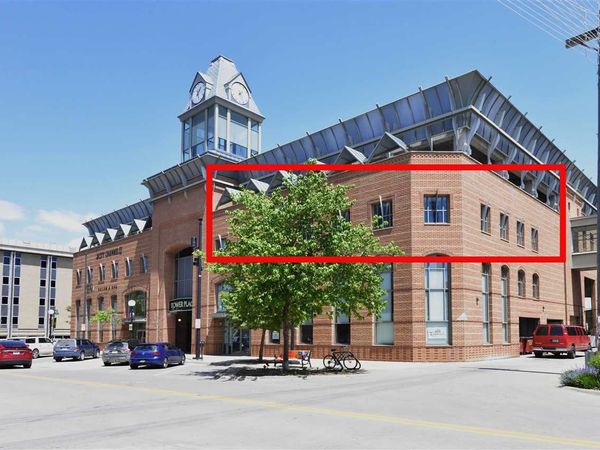 22 S Linn St, Unit 2A, Iowa City, IA 52240