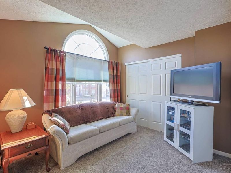 3330 Celedon Court, Cincinnati, OH 45251 Photo 24