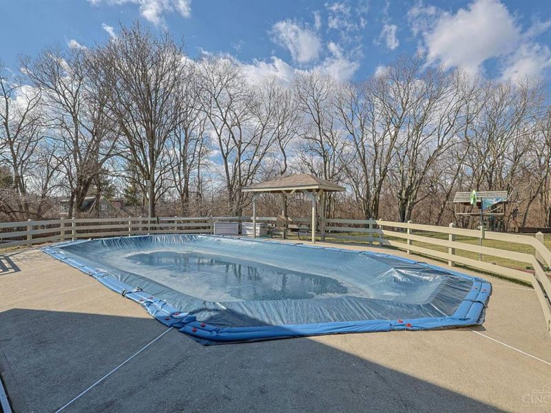 3330 Celedon Court, Cincinnati, OH 45251 Photo 39