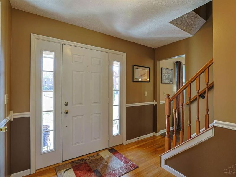 3330 Celedon Court, Cincinnati, OH 45251 Photo 4