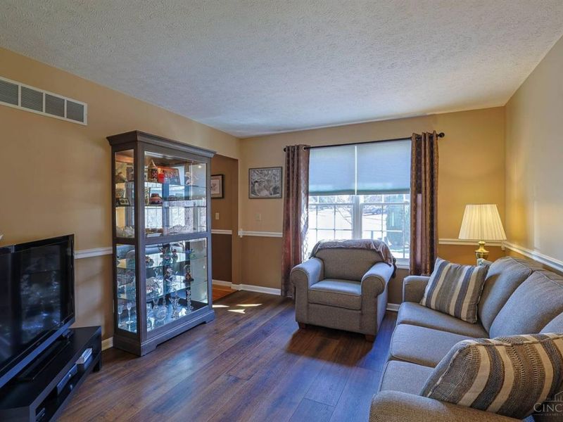 3330 Celedon Court, Cincinnati, OH 45251 Photo 6