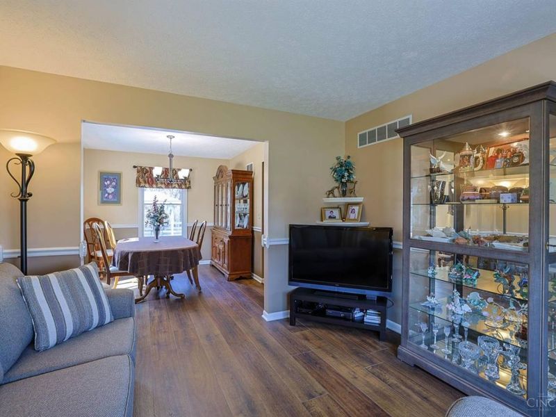 3330 Celedon Court, Cincinnati, OH 45251 Photo 8