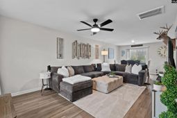 401 Middlebury Lane  photo 4