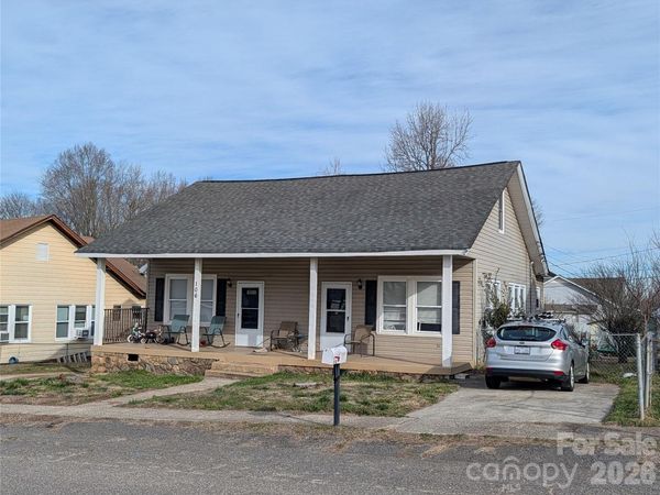 106 E Spencer Avenue , Gastonia, NC 28054