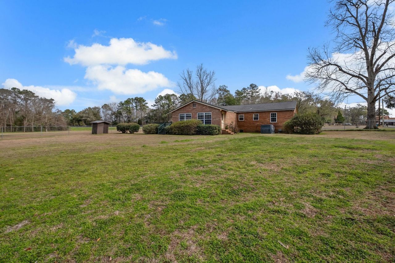 9949 Florida Georgia Highway , Havana, FL 32333 Photo