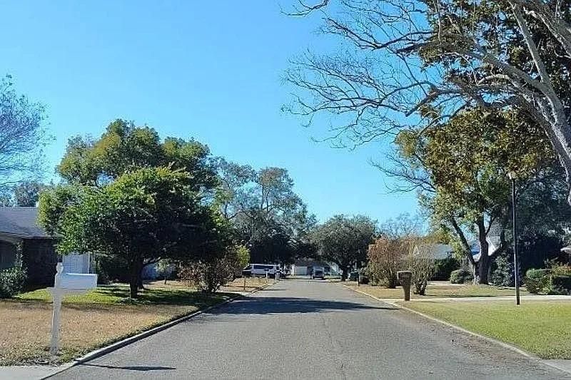 8607 Forest Glade Drive , Other Florida, FL 34667 Photo