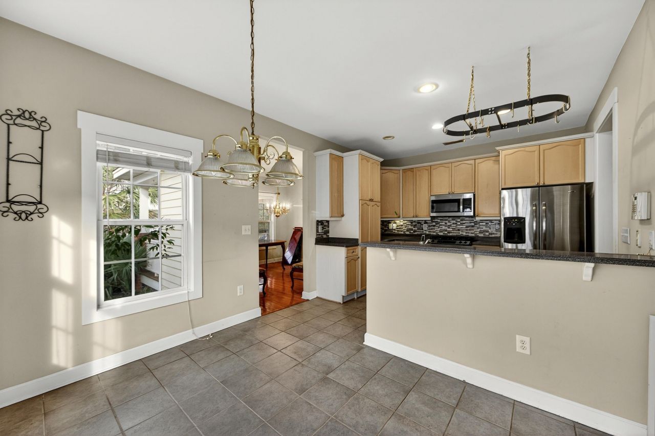 231 N Ainsdale Drive Photo 12