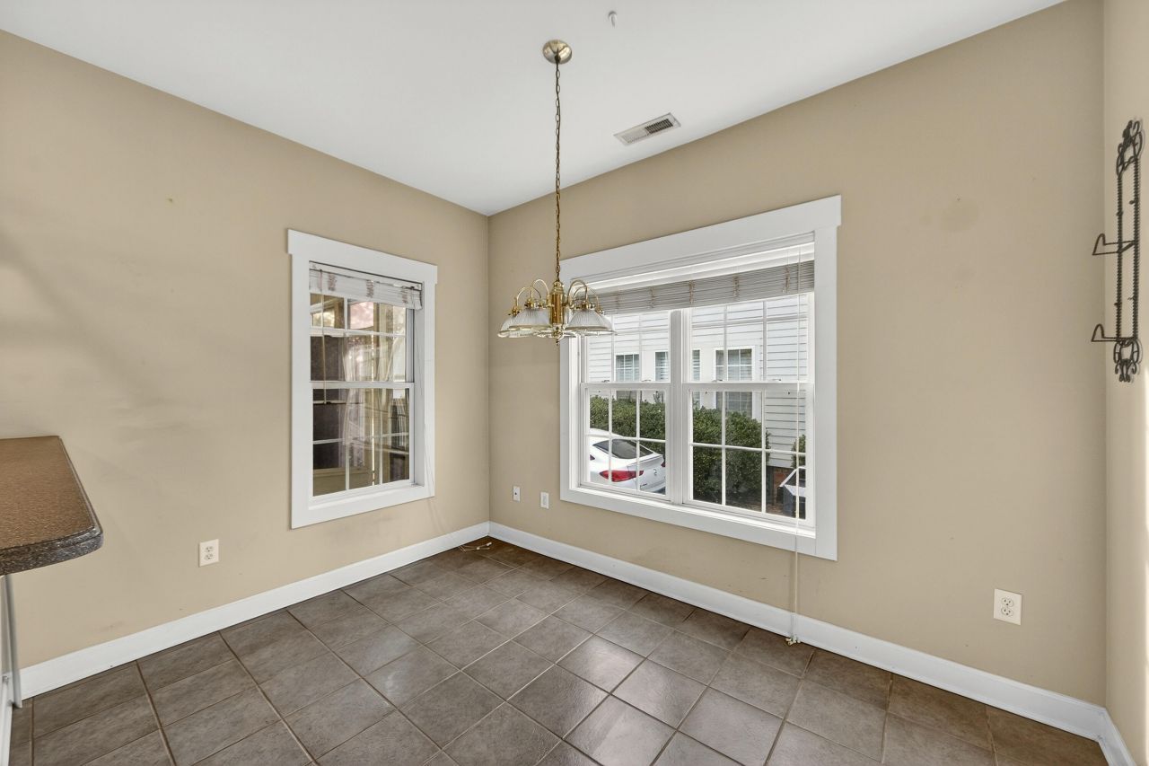 231 N Ainsdale Drive Photo 15