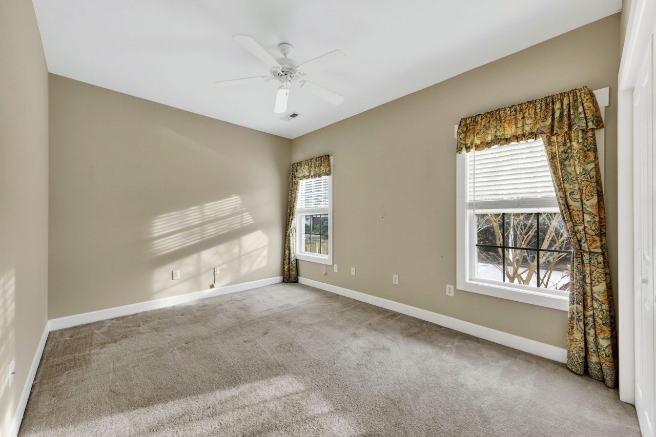 231 N Ainsdale Drive Photo 18