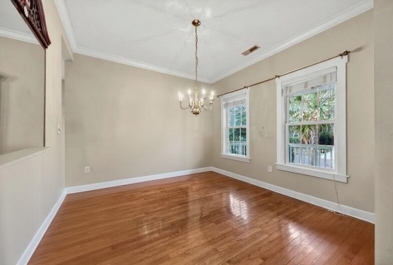 231 N Ainsdale Drive Photo 8