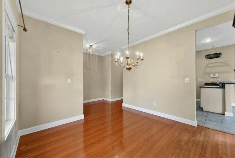 231 N Ainsdale Drive Photo 9