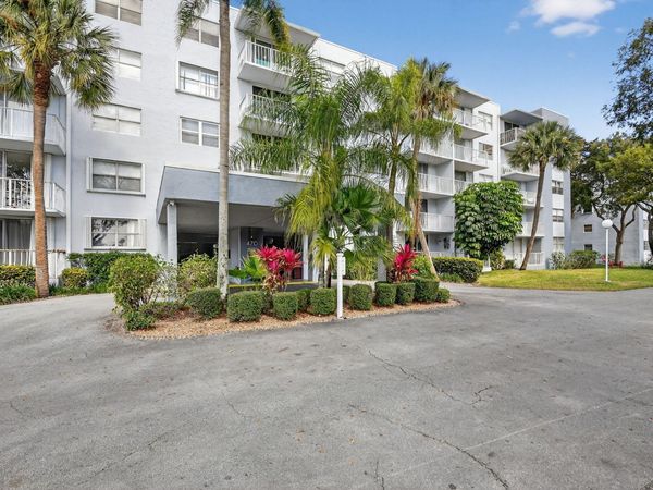 470 Executive Center Drive, Unit 4j, West Palm Beach, FL 33401