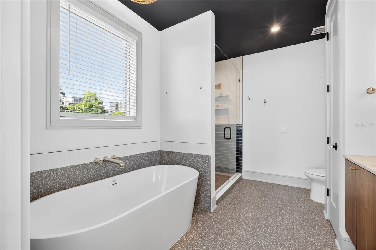 100 12th Street N, Bradenton Beach, FL 34217 Photo