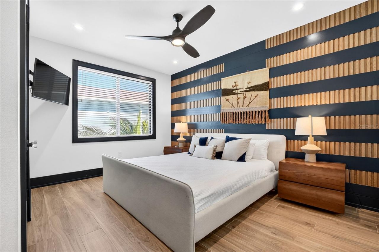 100 12th Street N, Bradenton Beach, FL 34217 Photo