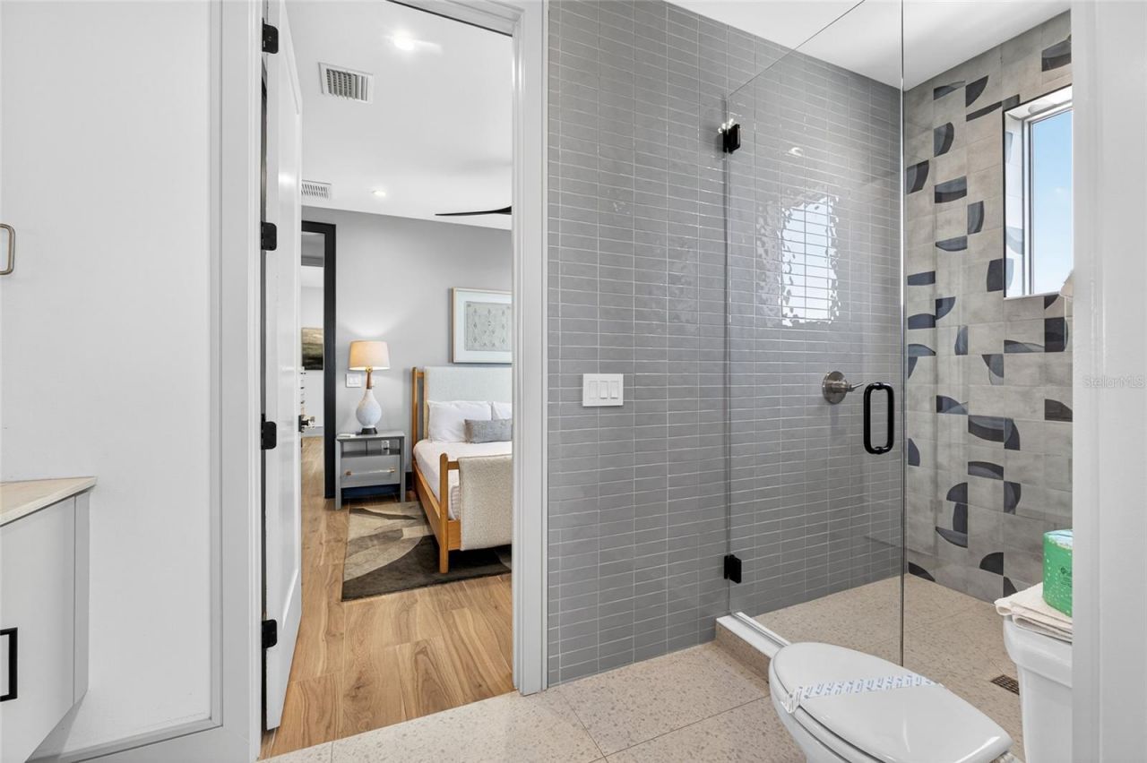 100 12th Street N, Bradenton Beach, FL 34217 Photo