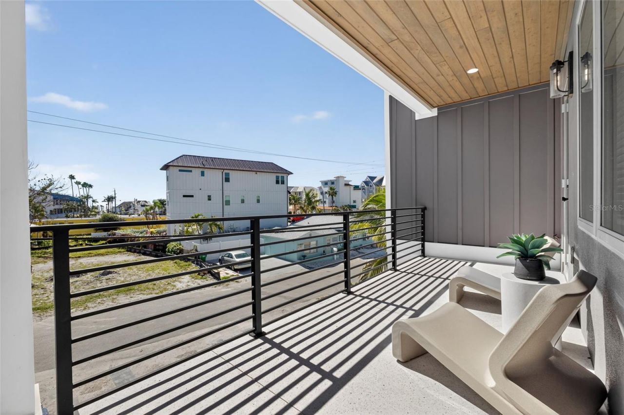 100 12th Street N, Bradenton Beach, FL 34217 Photo