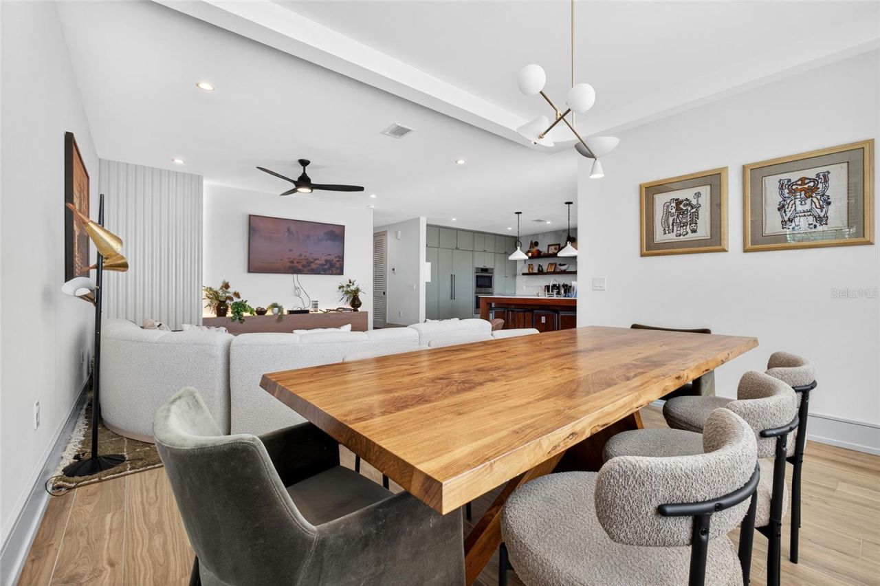 100 12th Street N, Bradenton Beach, FL 34217 Photo