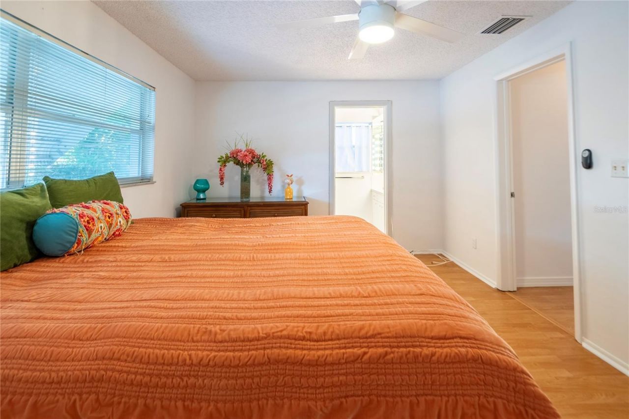 13840 94th Avenue , Seminole, FL 33776 Photo