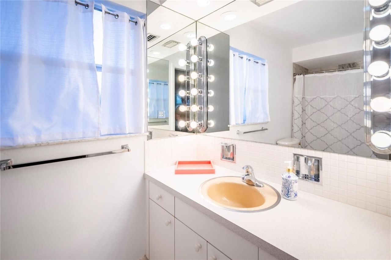 13840 94th Avenue , Seminole, FL 33776 Photo