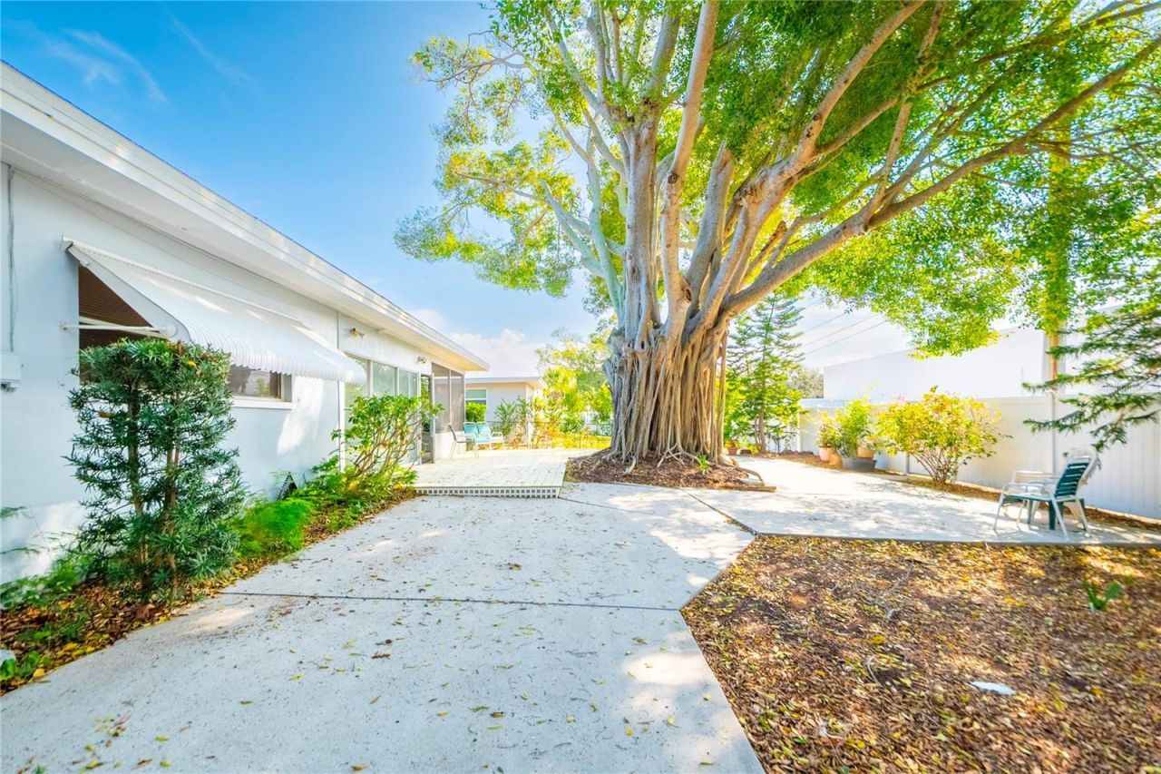 13840 94th Avenue , Seminole, FL 33776 Photo