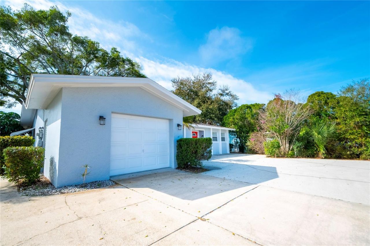 13840 94th Avenue , Seminole, FL 33776 Photo