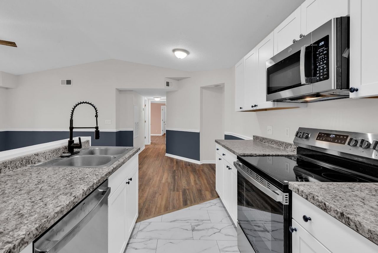 8658 Southbridge Dr.  Photo 7