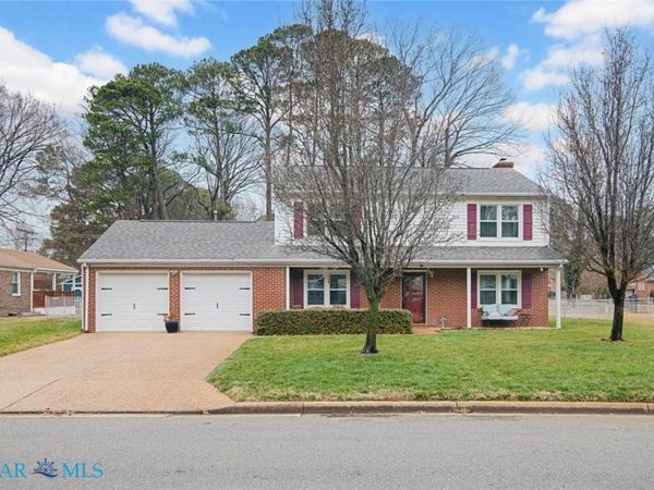 9 Colonial Acres Drive , Hampton, VA 23664