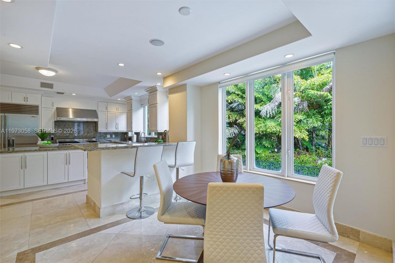 541 S Mashta Dr , Key Biscayne, FL 33149 Photo