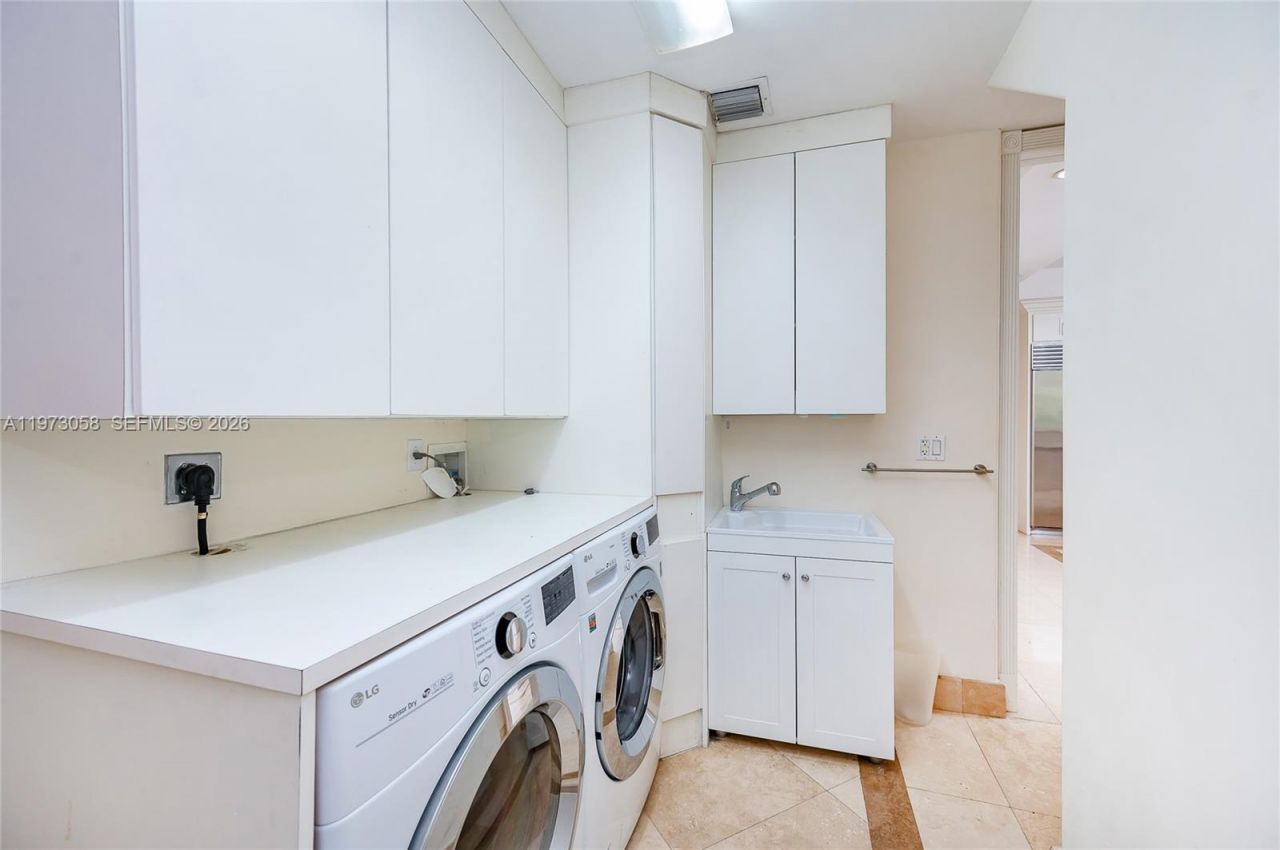 541 S Mashta Dr , Key Biscayne, FL 33149 Photo