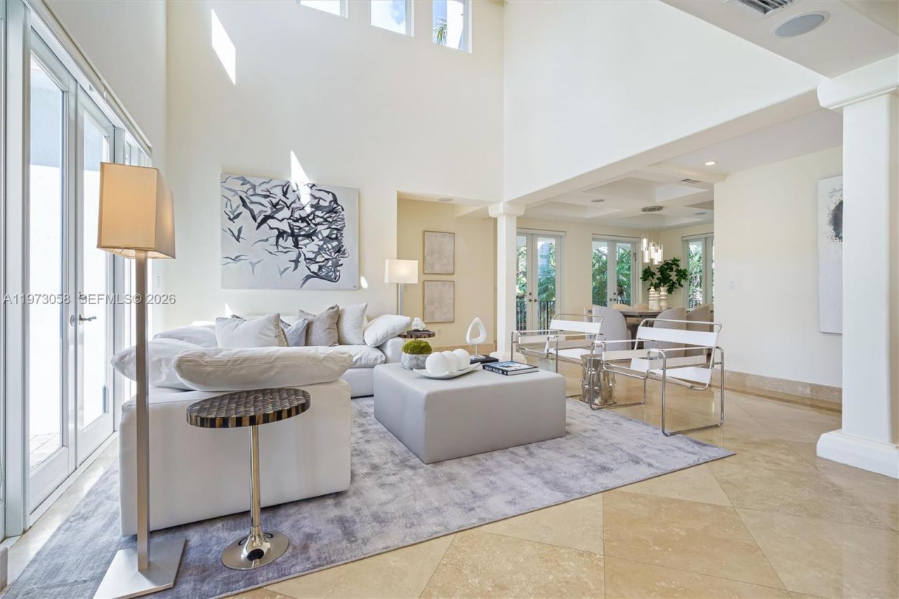 541 S Mashta Dr , Key Biscayne, FL 33149 Photo