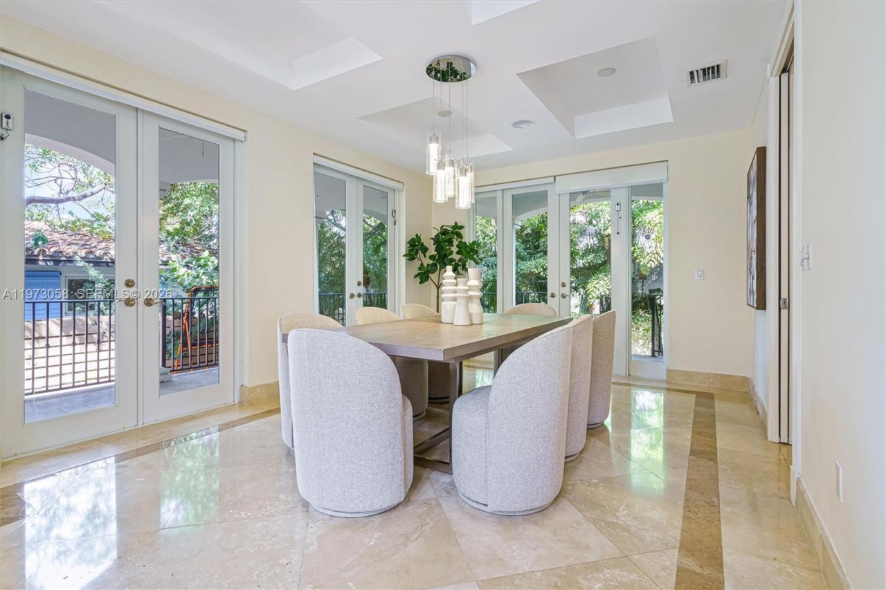 541 S Mashta Dr , Key Biscayne, FL 33149 Photo