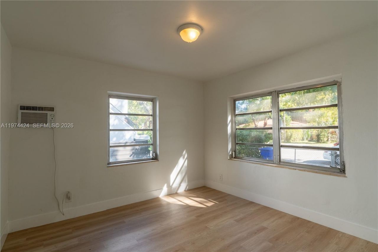 3665 SW 16th St, Unit 3665, Miami, FL 33145 Photo