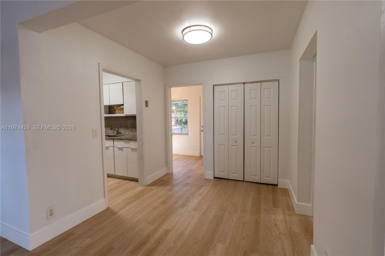 3665 SW 16th St , Unit 3665, Miami, FL 33145 Photo