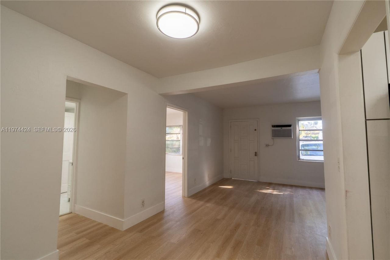 3665 SW 16th St , Unit 3665, Miami, FL 33145 Photo