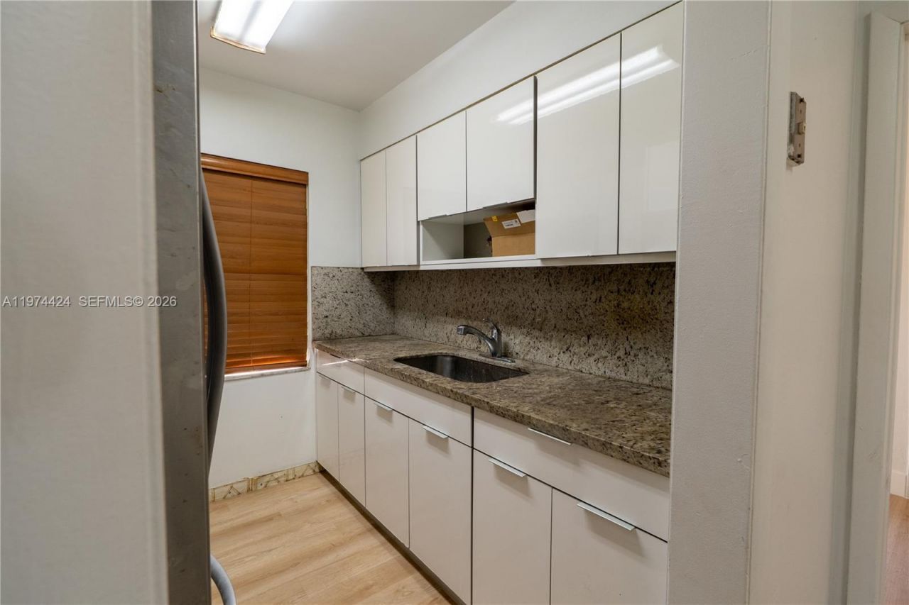 3665 SW 16th St, Unit 3665, Miami, FL 33145 Photo