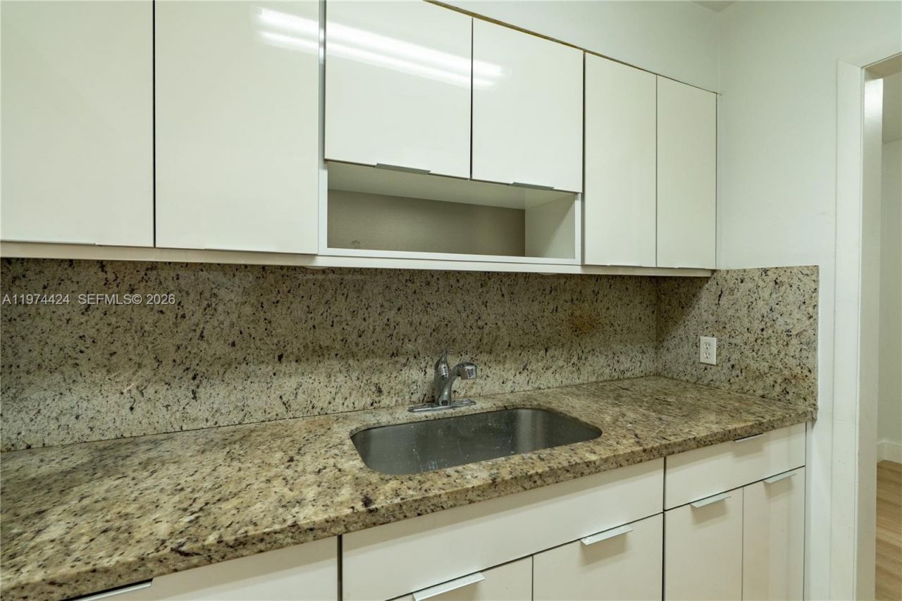 3665 SW 16th St, Unit 3665, Miami, FL 33145 Photo