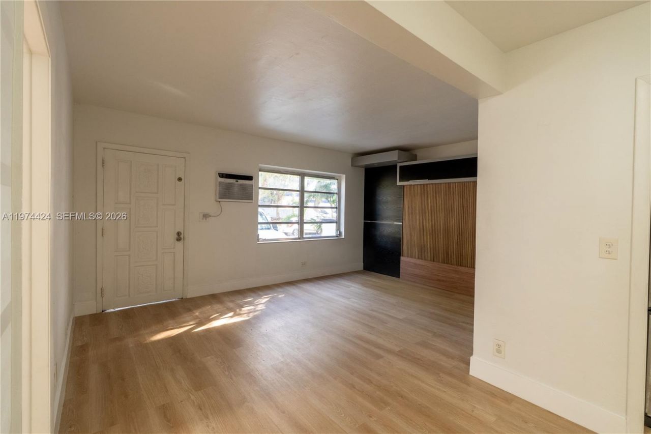 3665 SW 16th St, Unit 3665, Miami, FL 33145 Photo