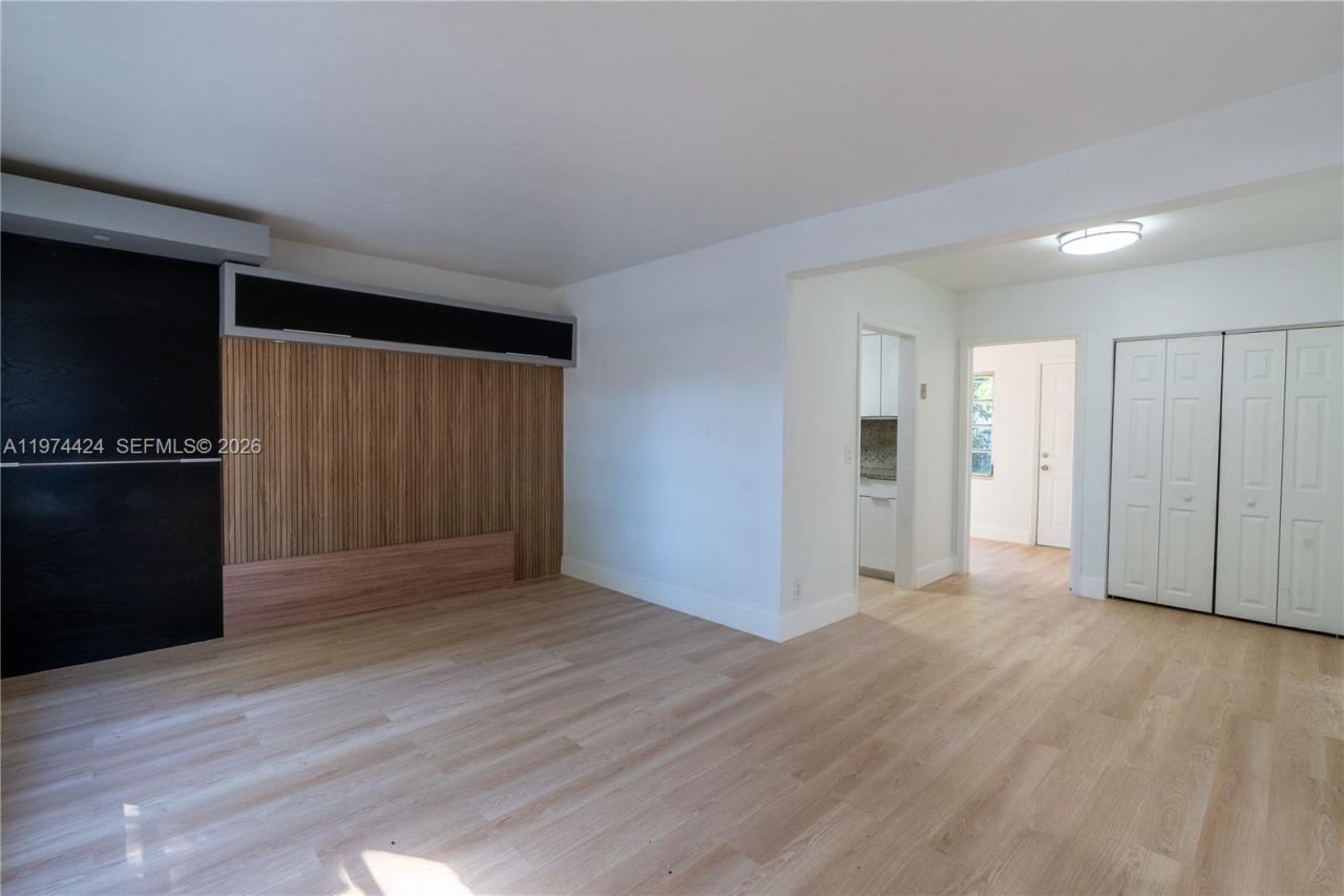 3665 SW 16th St, Unit 3665, Miami, FL 33145 Photo