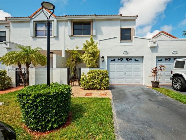 21190 Mainsail Cir, Unit 17A, Aventura, FL 33180