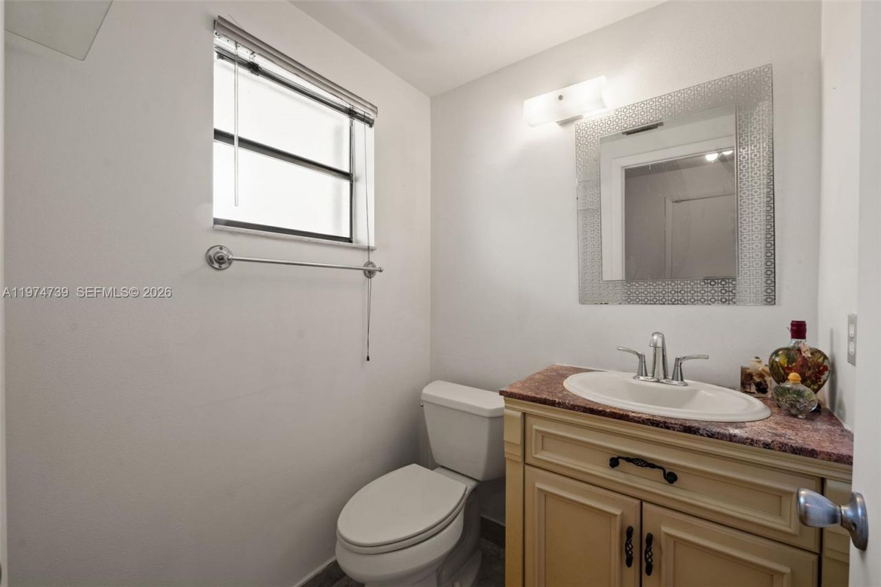 21190 Mainsail Cir, Unit 17A, Aventura, FL 33180 Photo