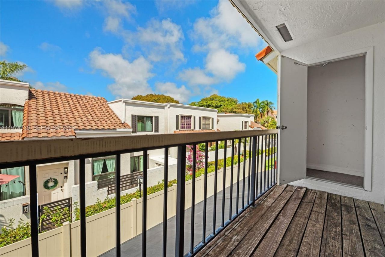 21190 Mainsail Cir, Unit 17A, Aventura, FL 33180 Photo