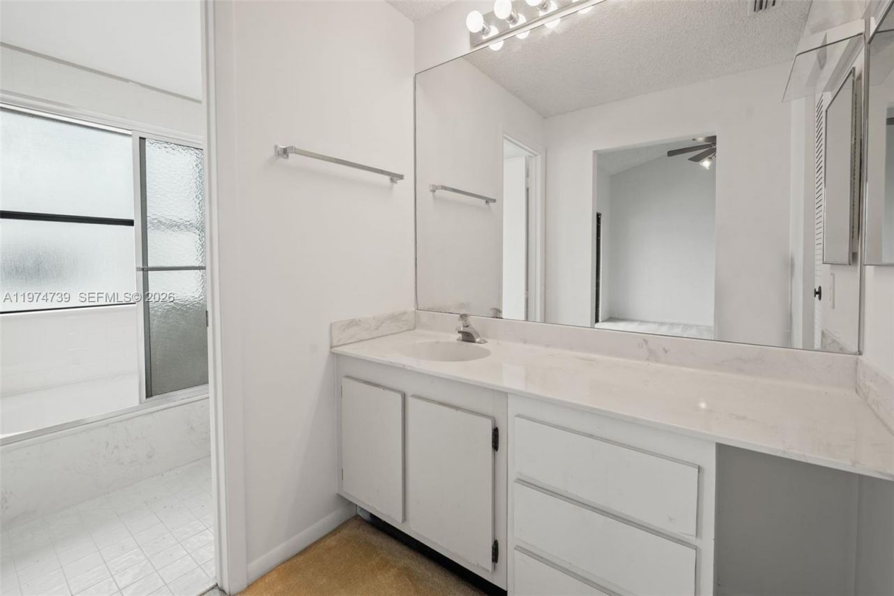 21190 Mainsail Cir, Unit 17A, Aventura, FL 33180 Photo