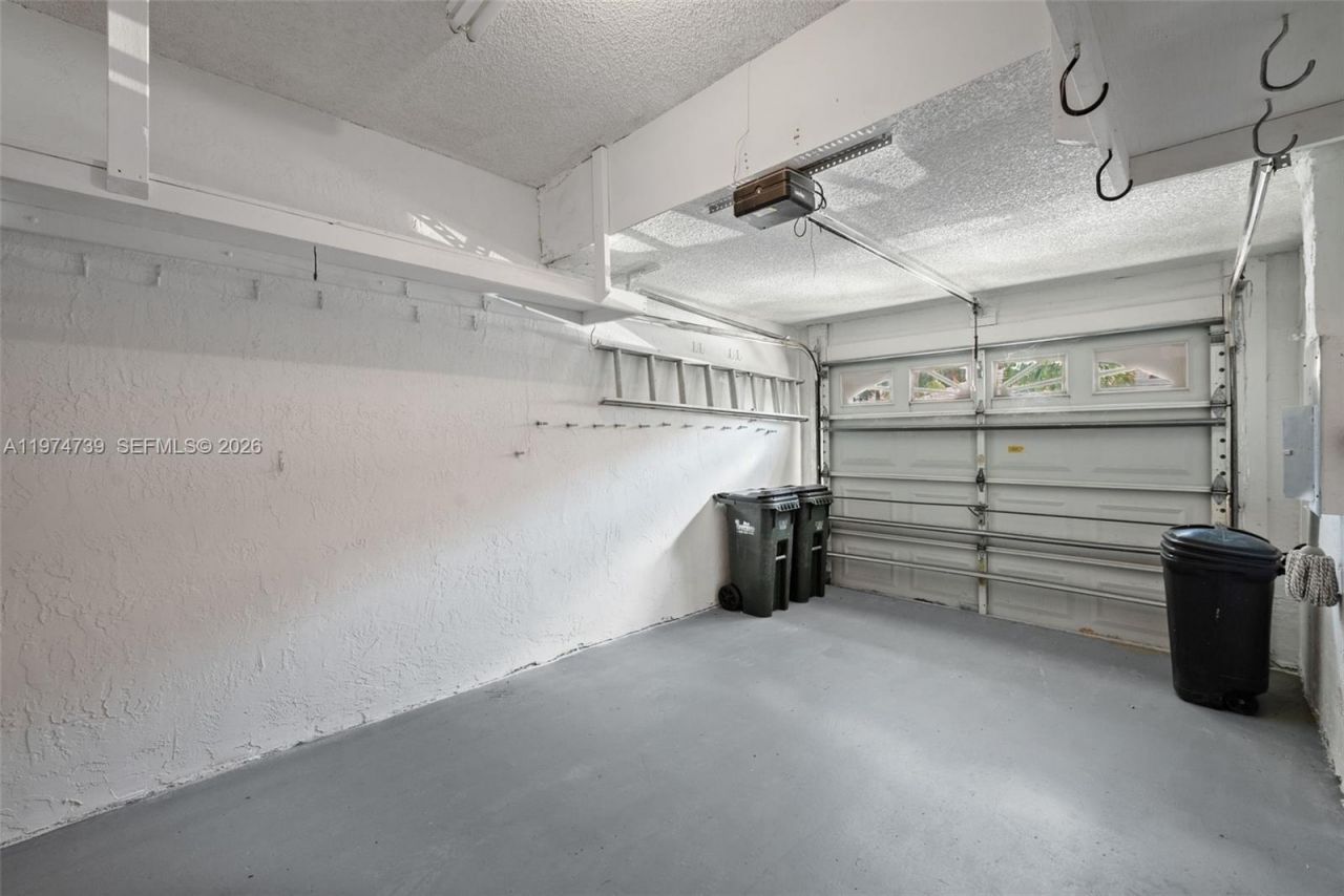 21190 Mainsail Cir, Unit 17A, Aventura, FL 33180 Photo